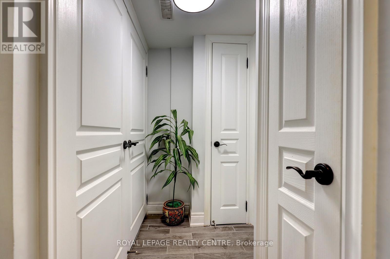Detached at 1296 WOODHILL COURT, Mississauga