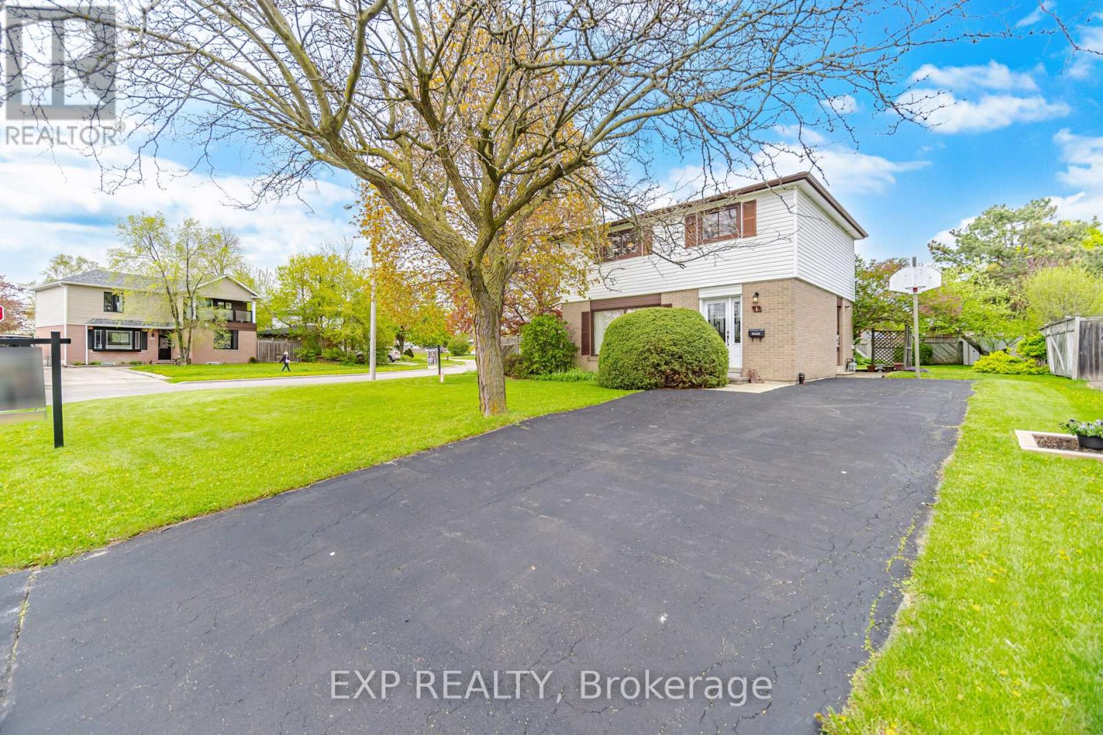 Detached at 1 FLAVIAN CRESCENT, Brampton (Southgate)