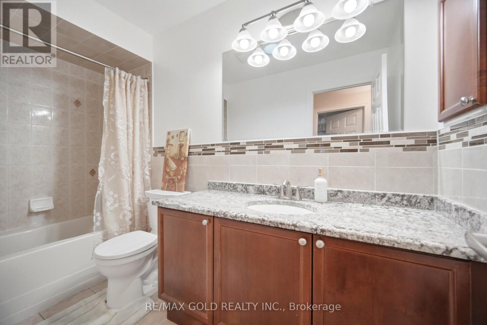 Detached at 77 TRAILSIDE WALK, Brampton