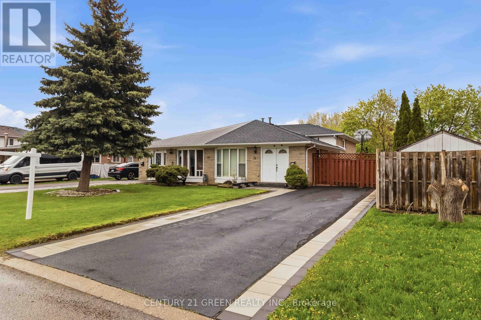 Semi-Detached/Link at 74 DAVENPORT CRESCENT, Brampton