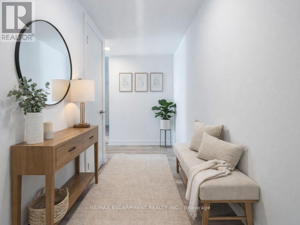 Apartment at 309 - 370 MARTHA STREET, Burlington