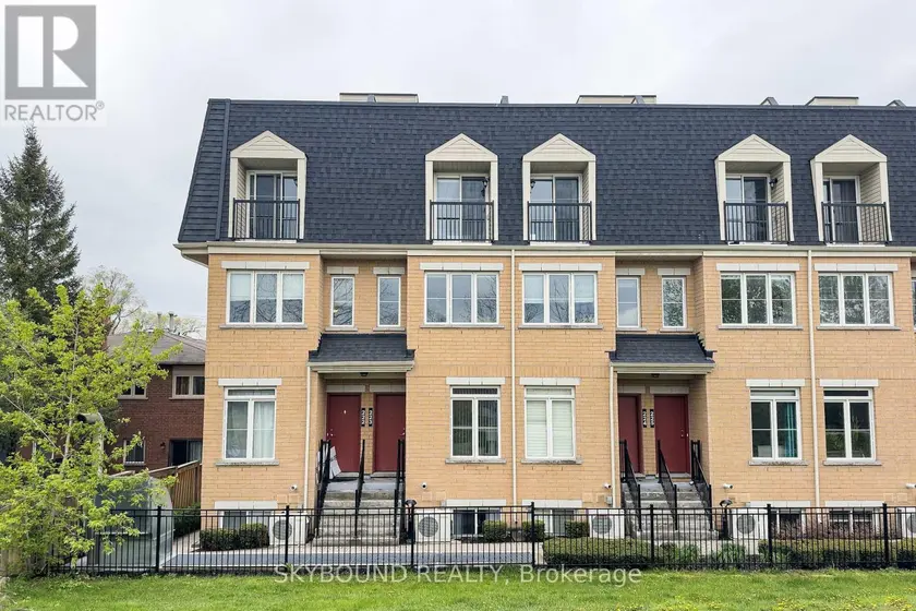 Townhouse at 223 - 380 HOPEWELL AVENUE, Toronto
