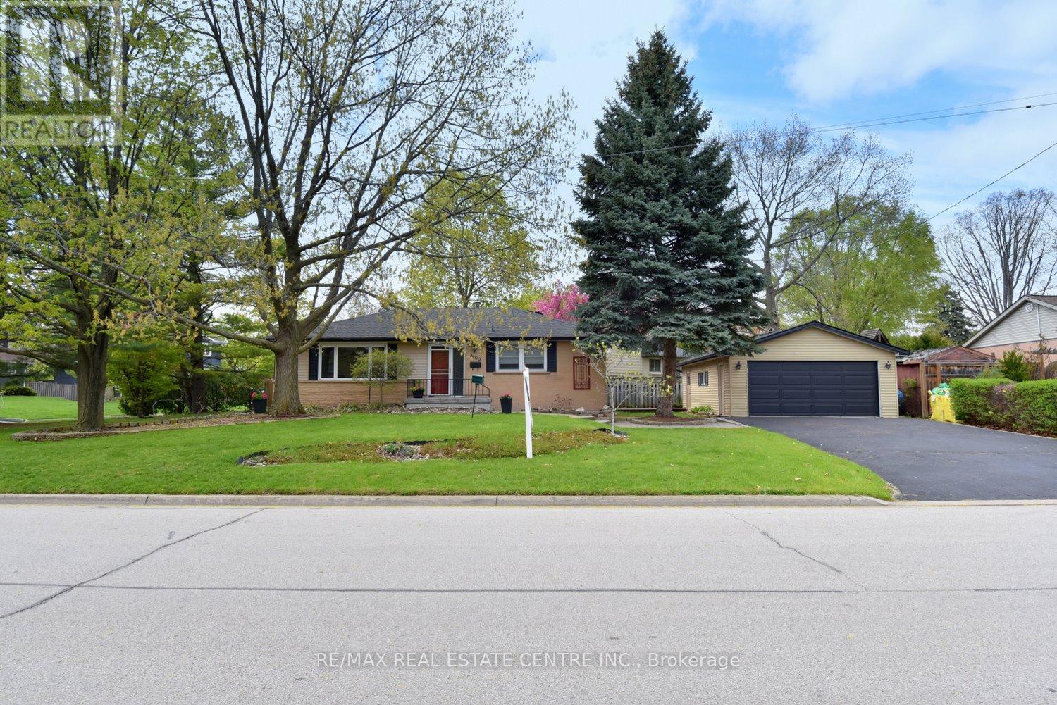 Detached at 5409 CROYDON ROAD, Burlington (Appleby)