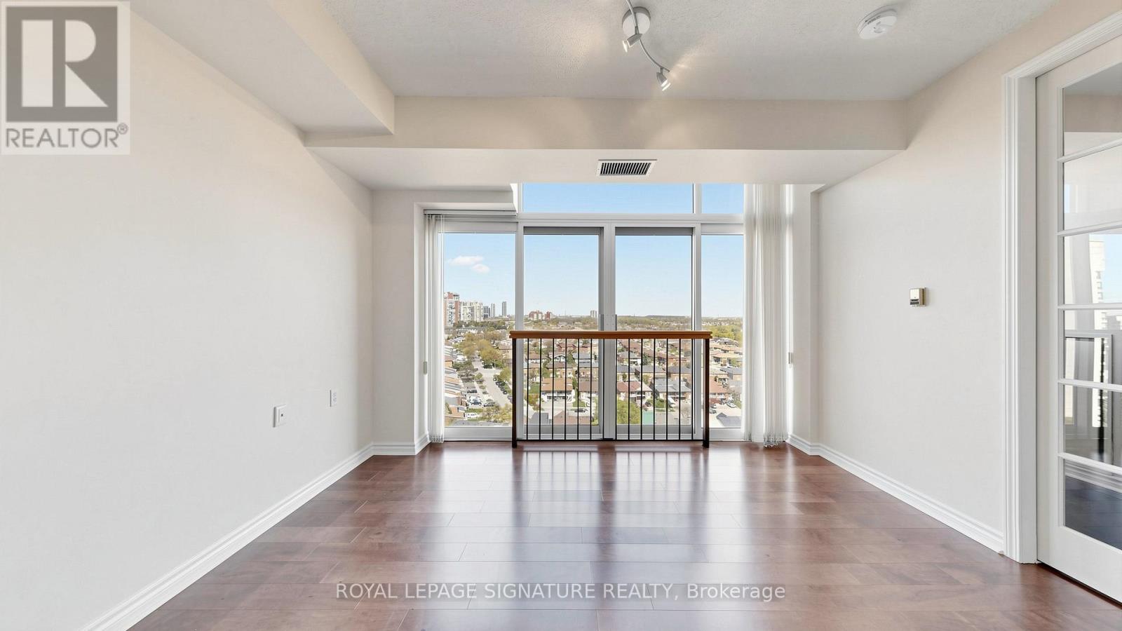 Apartment at 1501 - 200 BURNHAMTHORPE ROAD E, Mississauga