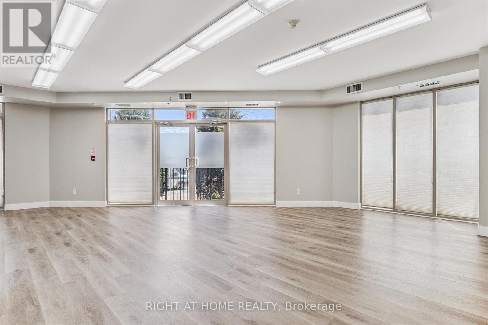 Apartment at 312 - 5317 UPPER MIDDLE ROAD, Burlington