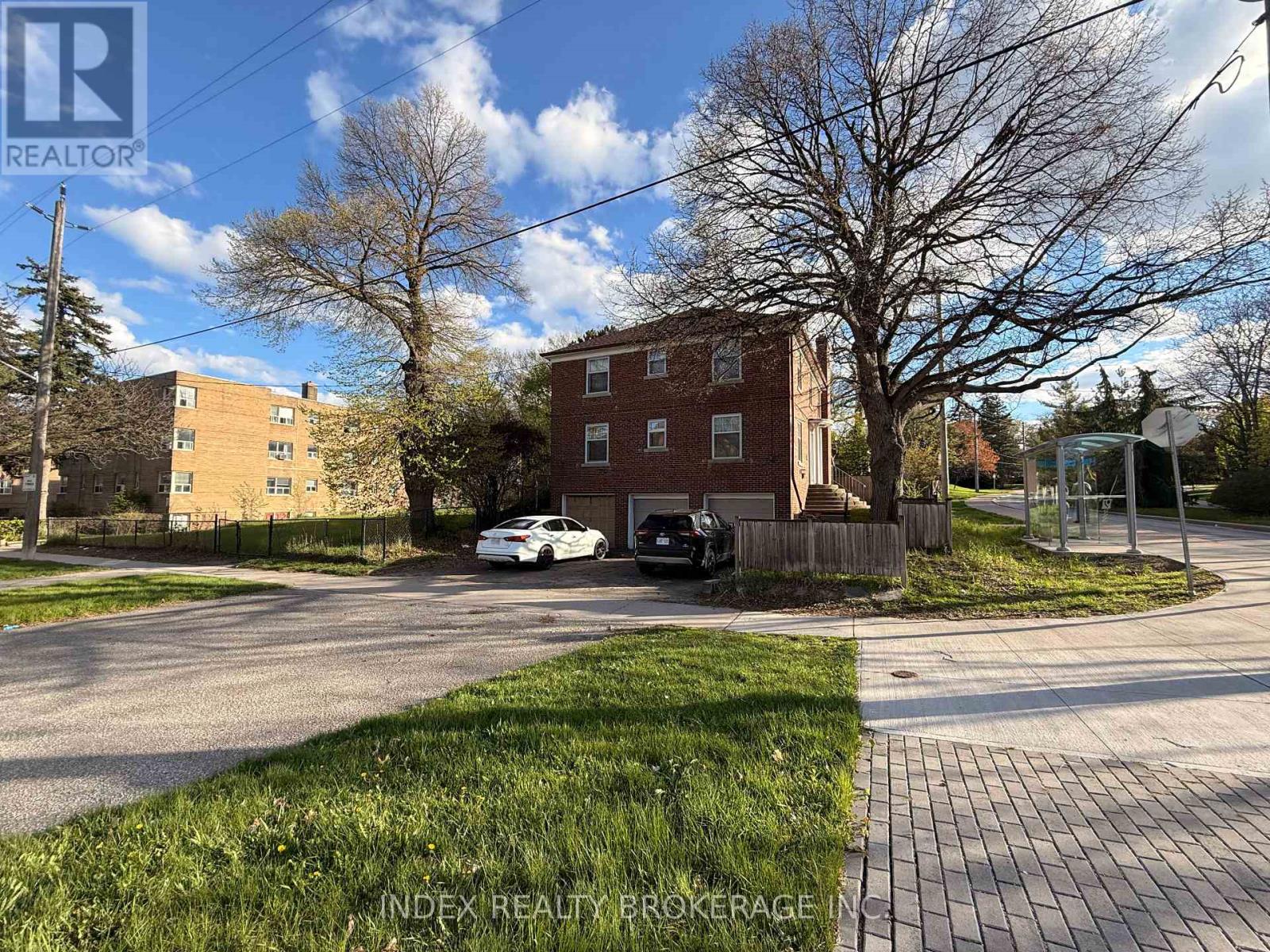 Detached at 21 ANGLESEY BOULEVARD, Toronto (Edenbridge-Humber Valley)