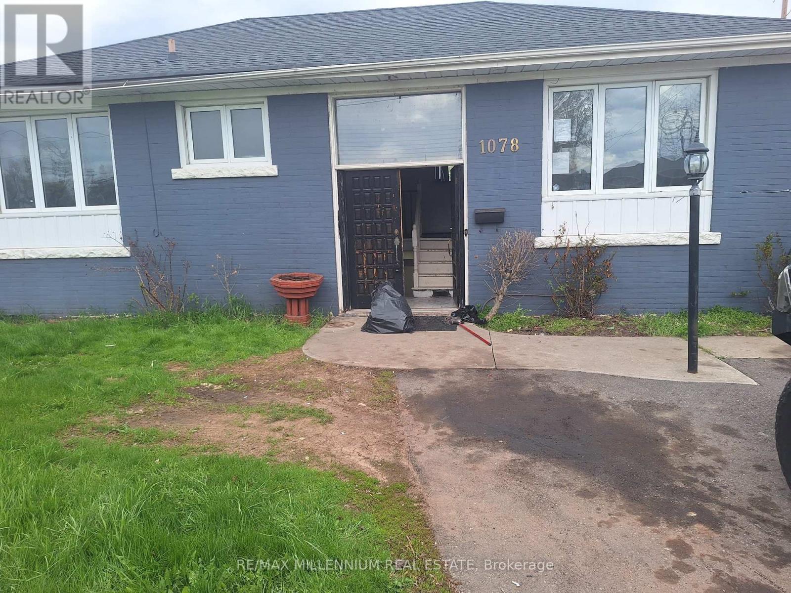 Detached at 1078 PINEGROVE ROAD, Oakville (WO West)