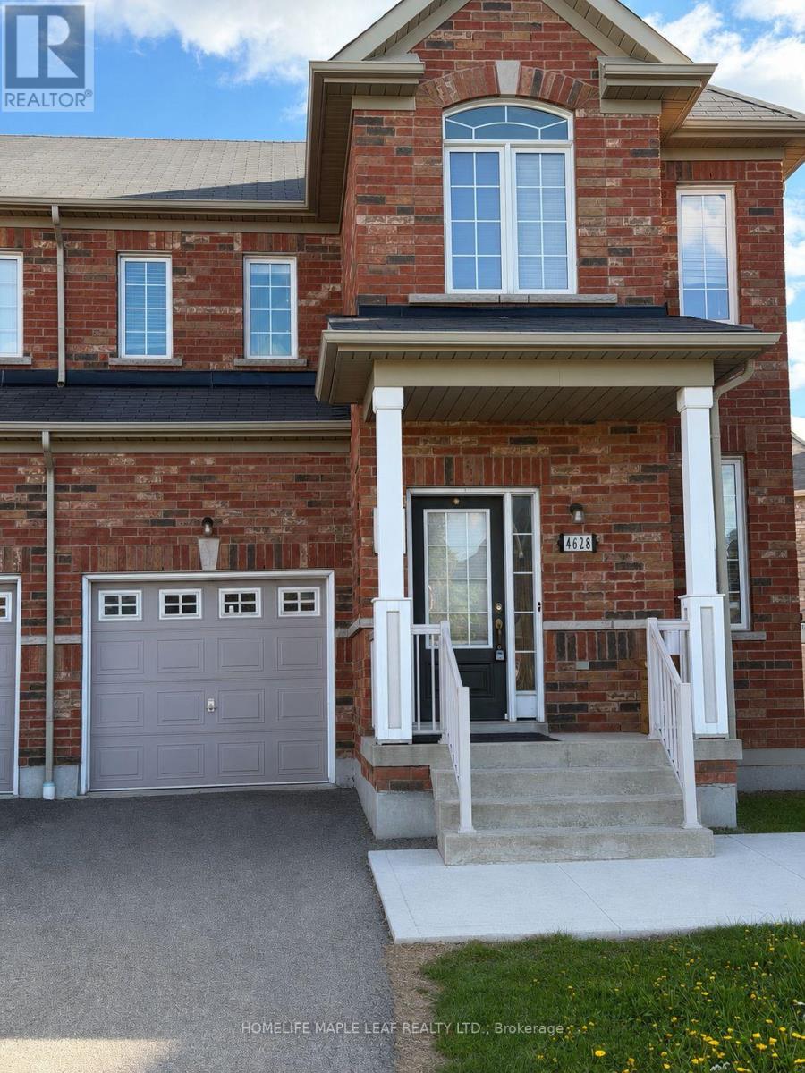 Semi-Detached/Link at 4628 SANDFORD FARM DRIVE, Mississauga (East Credit)
