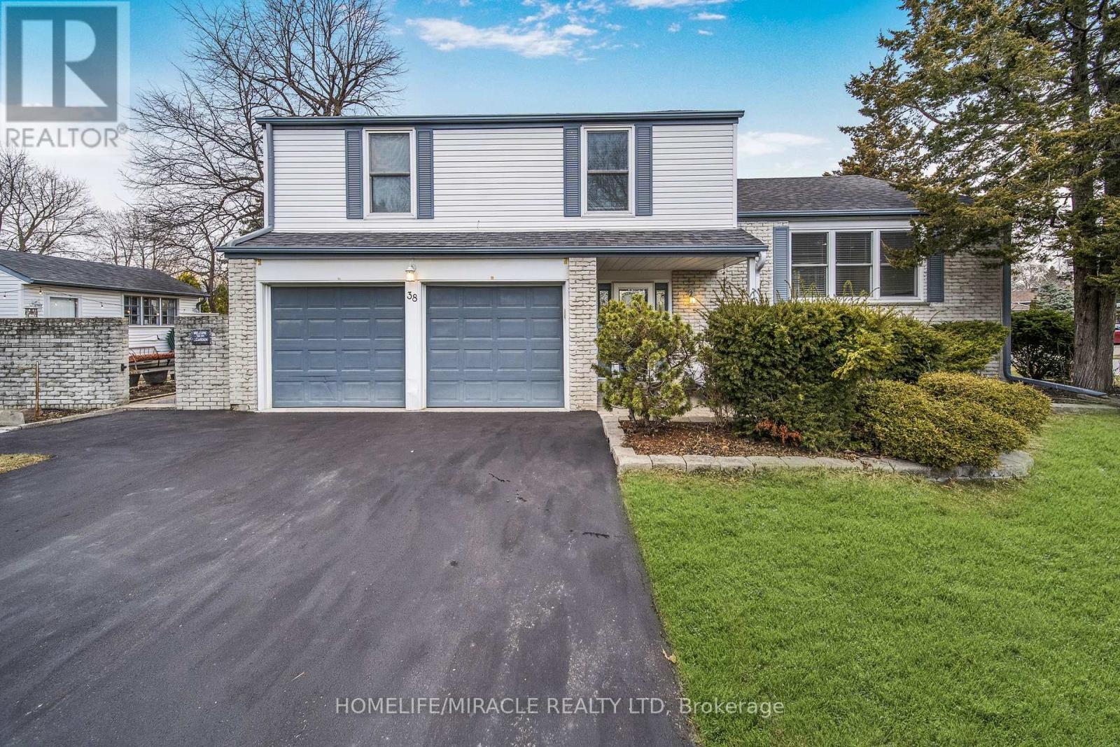 Detached at 38 RIVER VIEW DRIVE, Brampton (Brampton East)