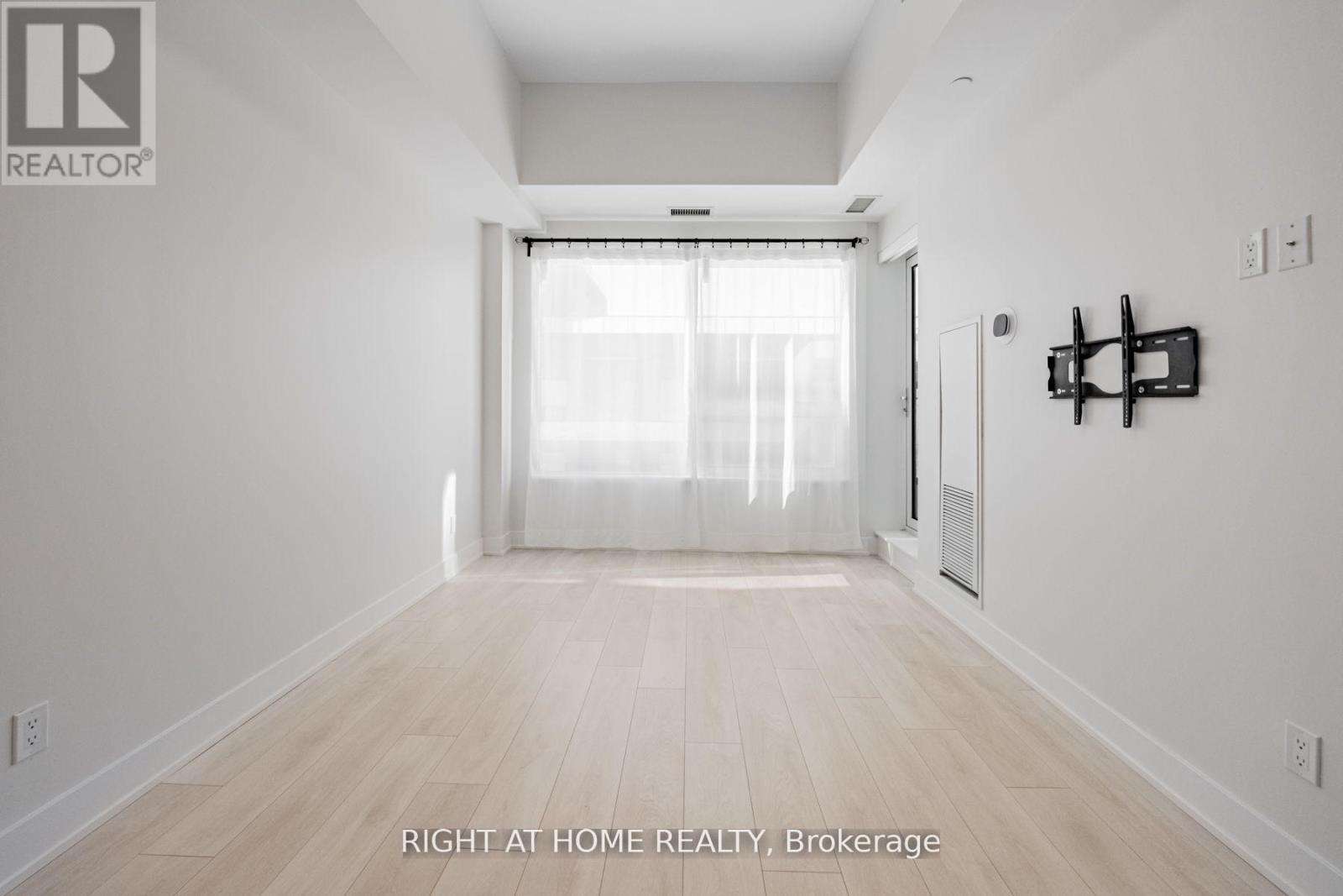 Apartment at 451 - 2485 TAUNTON ROAD, Oakville