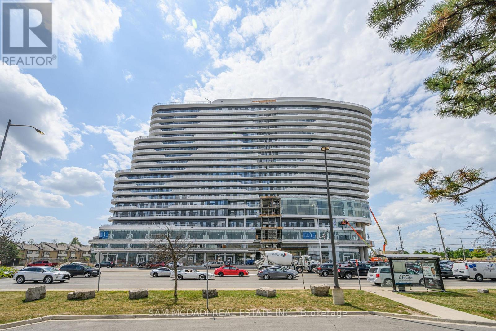 Apartment at 1714 - 2520 EGLINTON AVENUE W, Mississauga (Central Erin Mills)