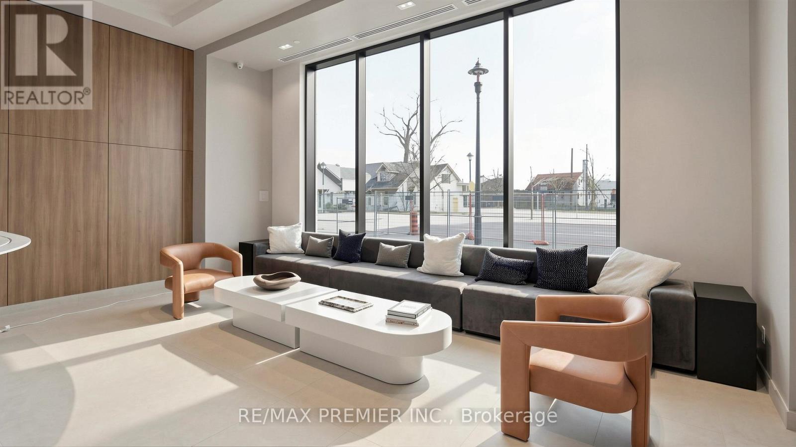 Apartment at 2001 - 2075 LAKESHORE ROAD, Burlington