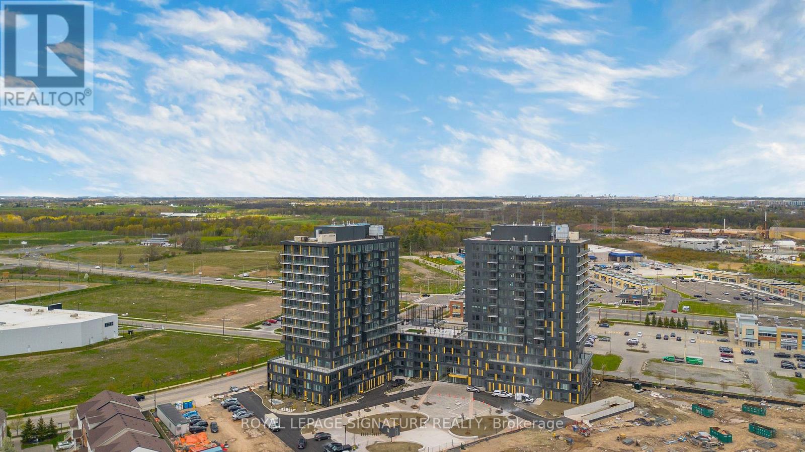 Apartment at D803 - 4878 POWERS COMMON, Burlington (Alton)