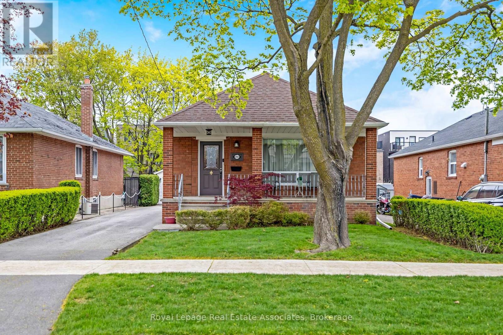 Detached at 293 THIRTIETH STREET, Toronto (Alderwood)