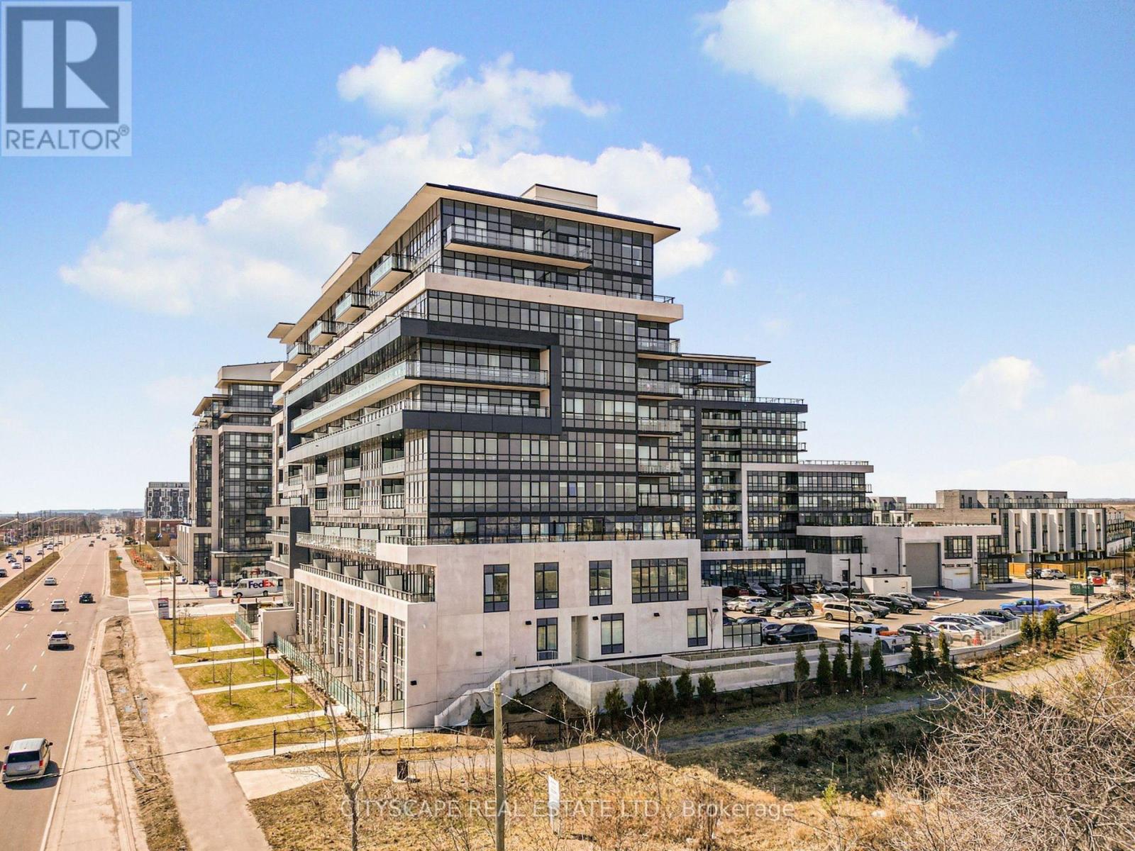 Apartment at 118 - 395 DUNDAS STREET W, Oakville (GO Glenorchy)