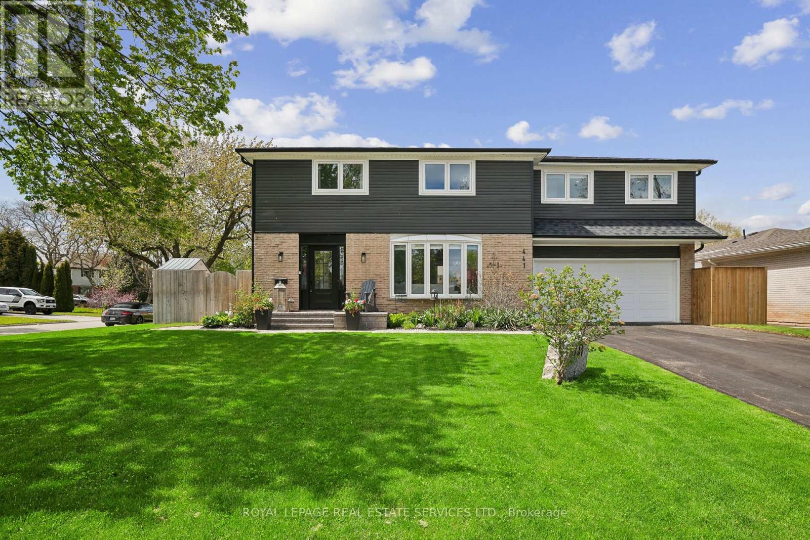 Detached at 441 WITHNELL CRESCENT, Oakville (WO West)
