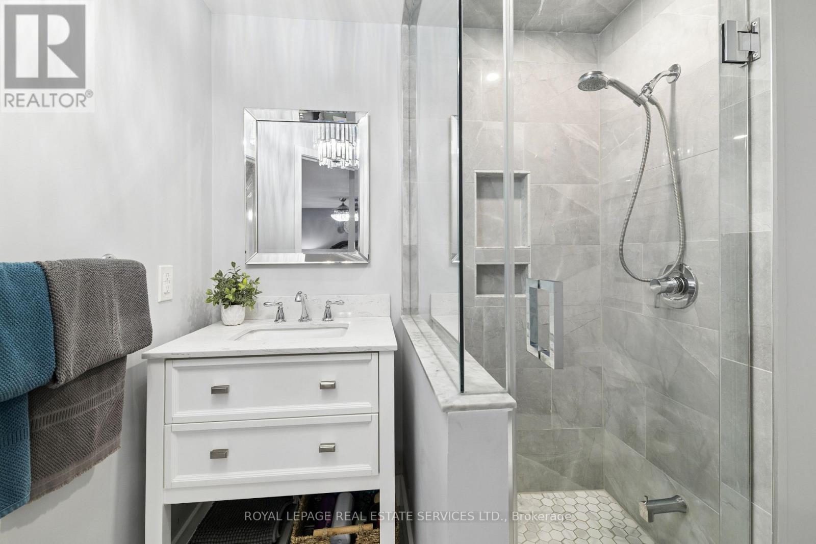 Detached at 441 WITHNELL CRESCENT, Oakville