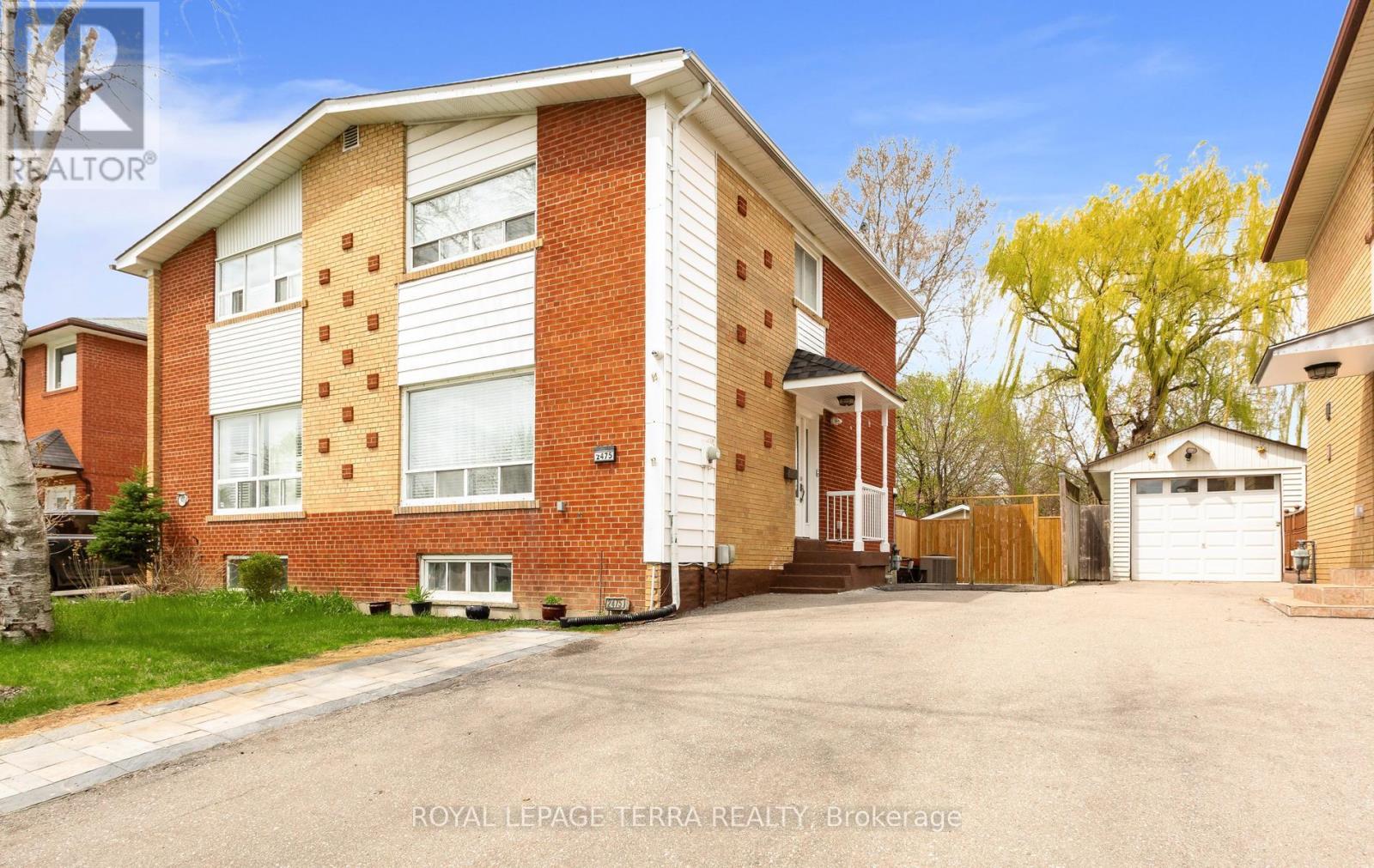 Semi-Detached/Link at 2475 BROOKHURST ROAD, Mississauga (Clarkson)