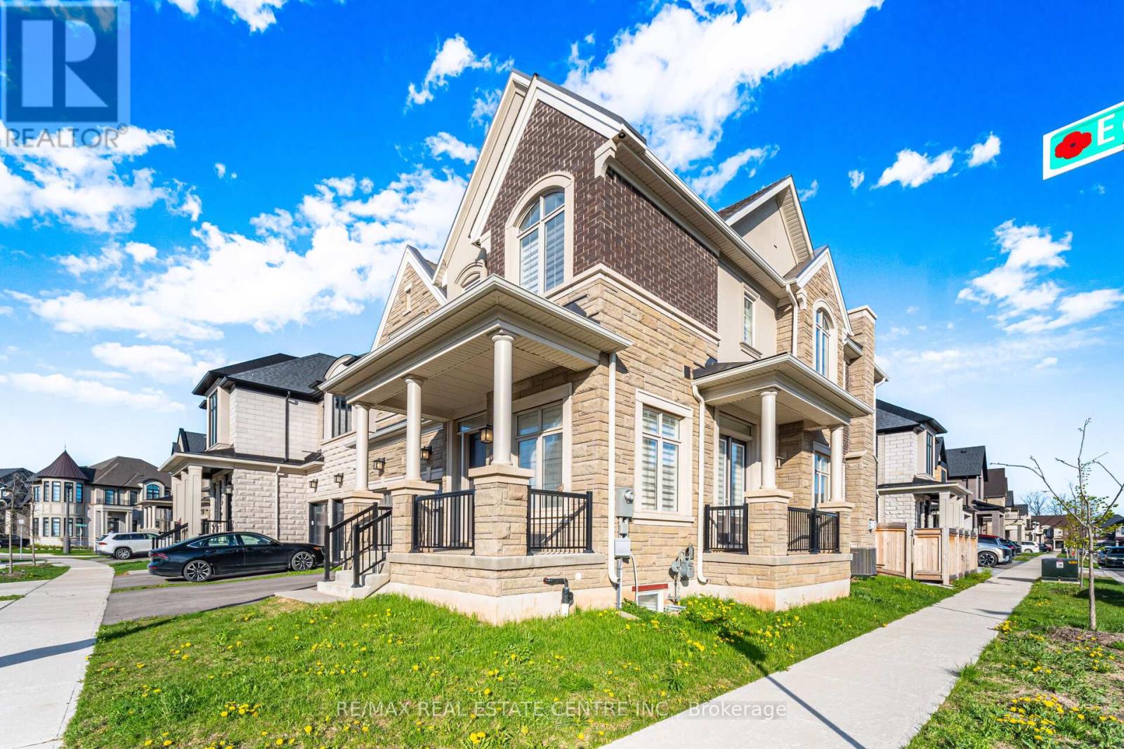 Detached at UPPER LEVELS ONLY - 2380 EDWARD LEAVER TRAIL, Oakville (GA Glen Abbey)