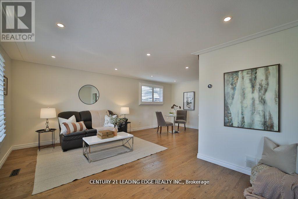 Detached at 3 CROMBIE PLACE, Halton Hills