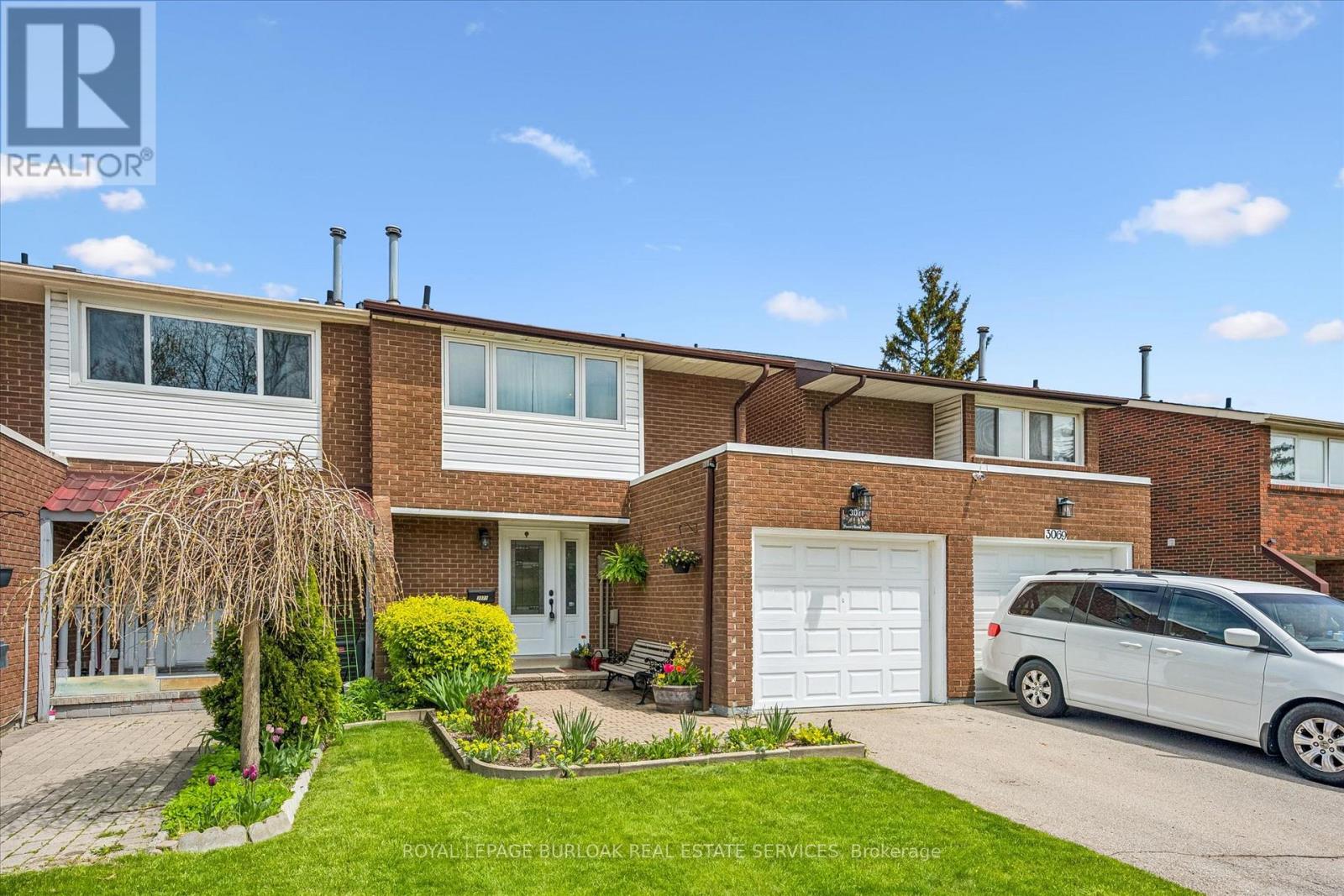 Semi-Detached/Link at 3071 HAINES ROAD, Mississauga