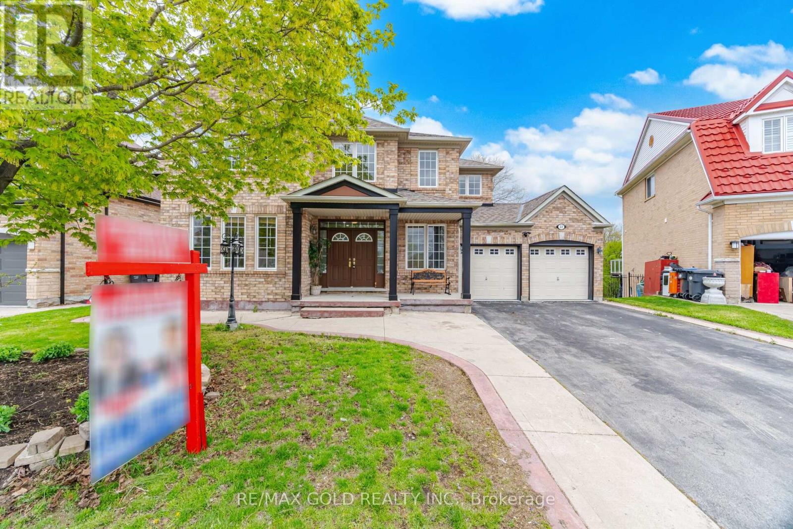 Detached at 22 COSMO COURT, Brampton (Vales of Castlemore)