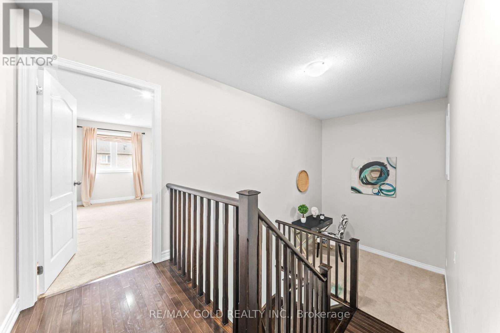 Detached at 10 ROUGEBANK AVENUE, Caledon