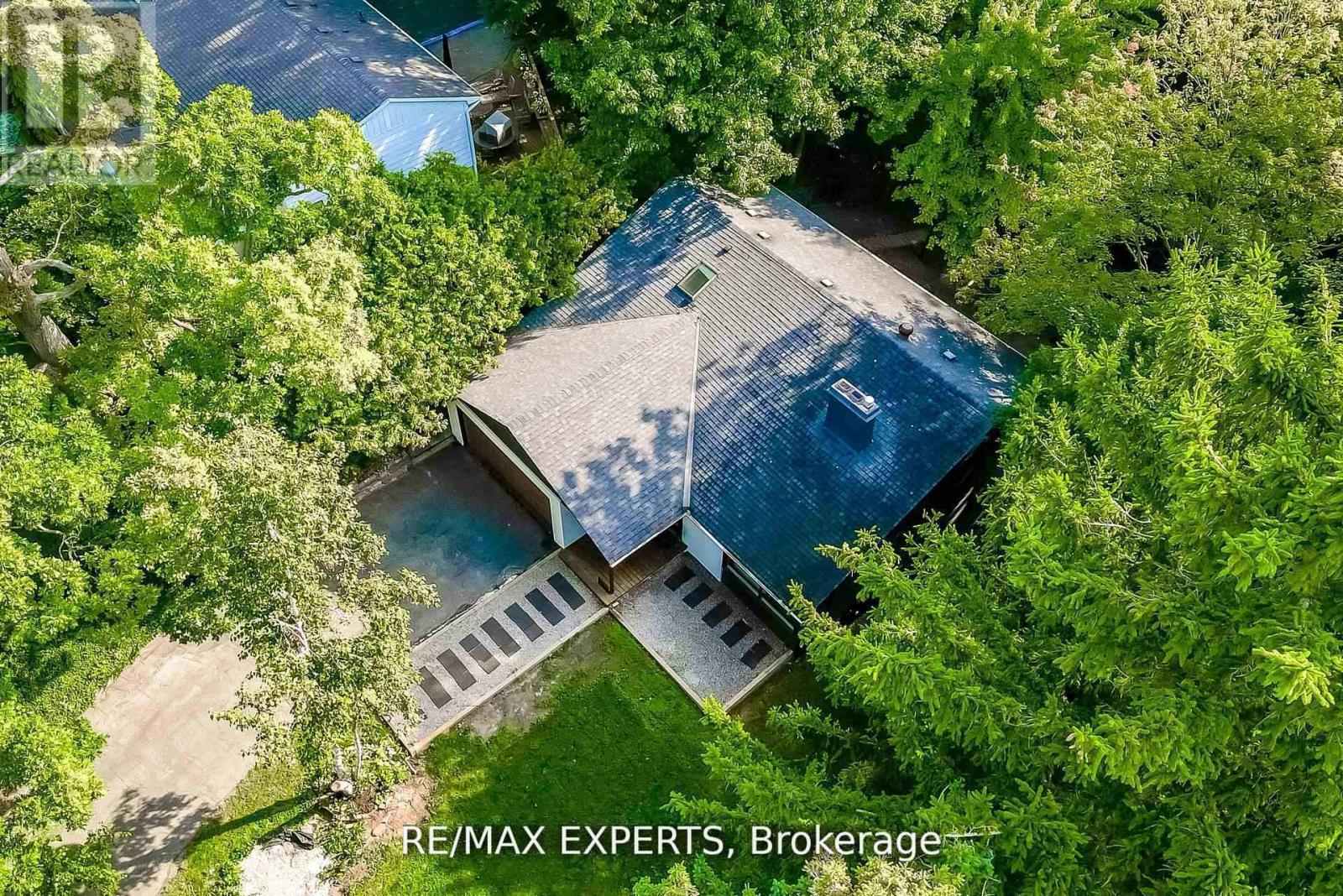 Detached at 1135 GREENOAKS DRIVE, Mississauga (Lorne Park)
