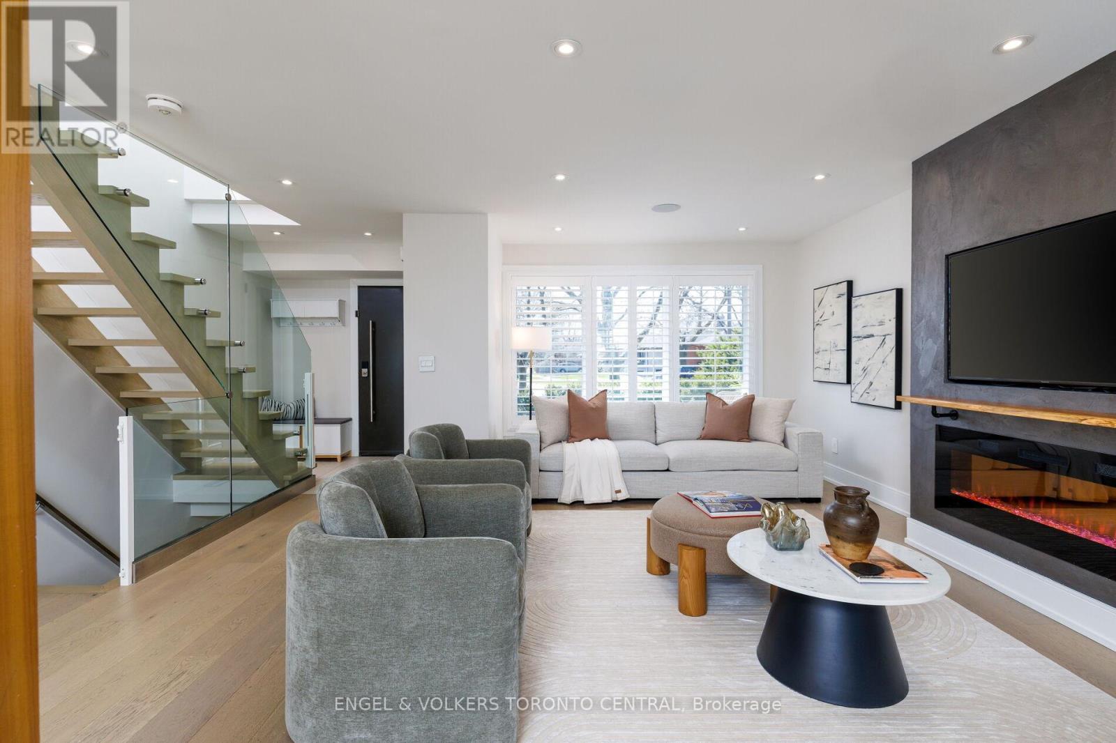Detached at 34 RUFFORD ROAD, Toronto
