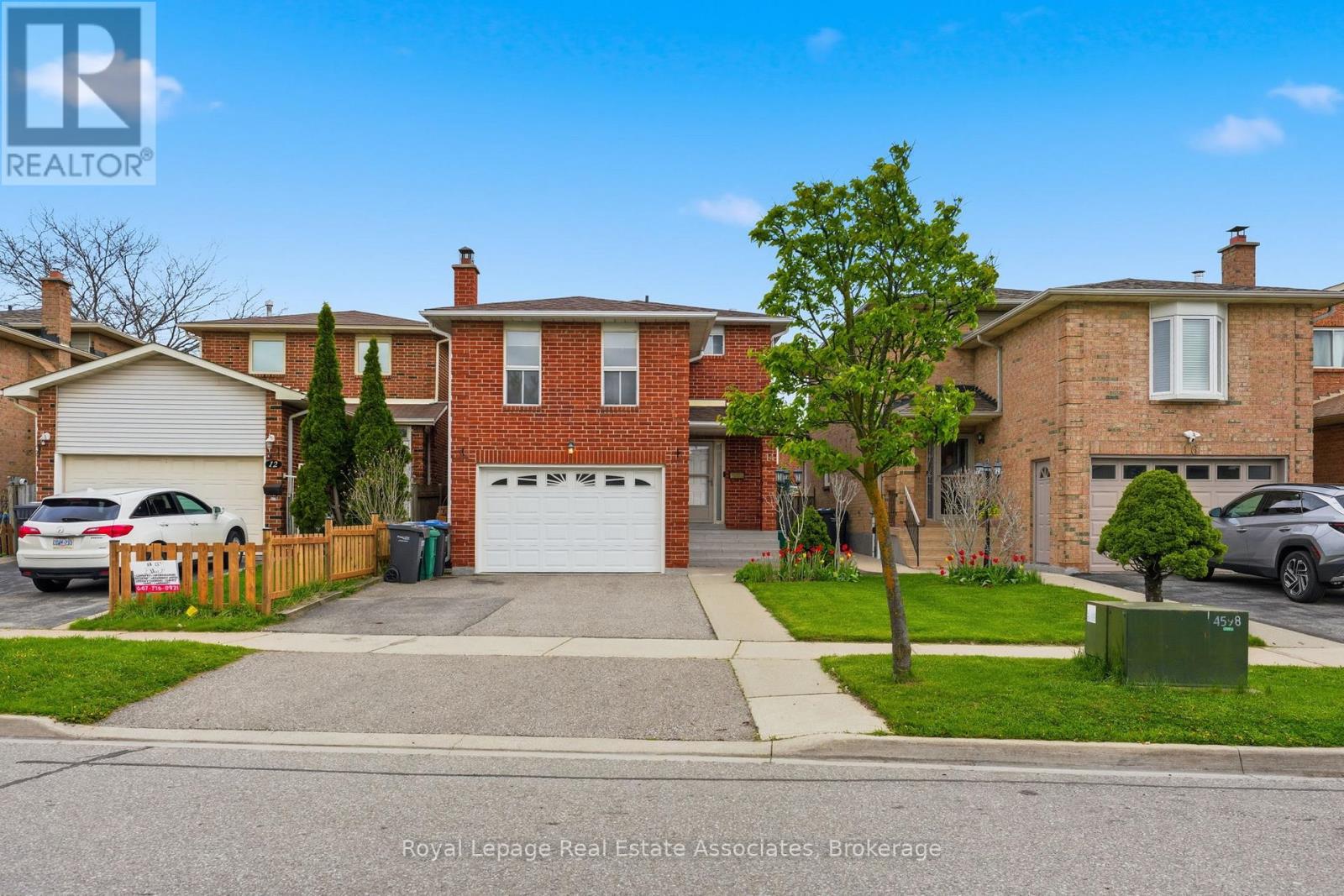 Detached at 14 BEISEL COURT, Brampton (Heart Lake West)