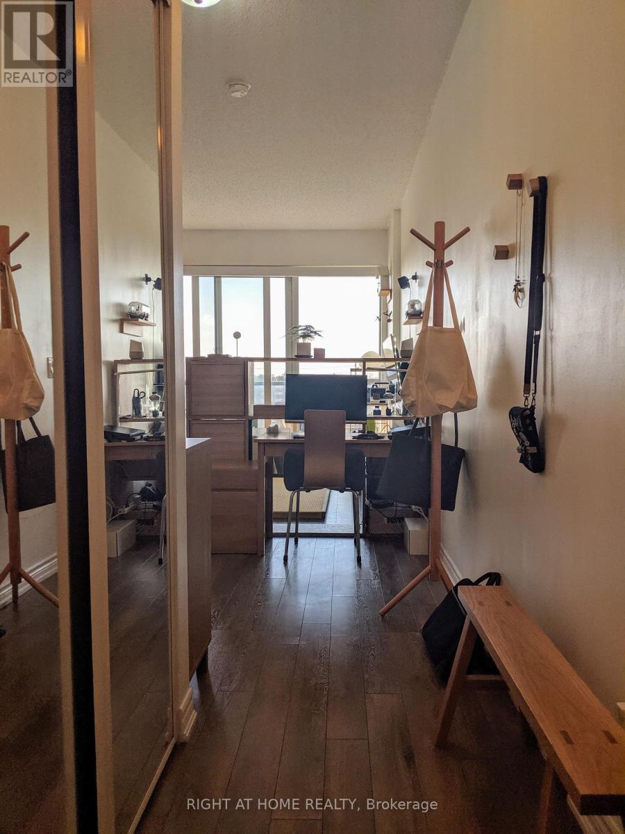 Apartment at 612 - 15 JAMES FINLAY WAY, Toronto (Downsview-Roding-CFB)