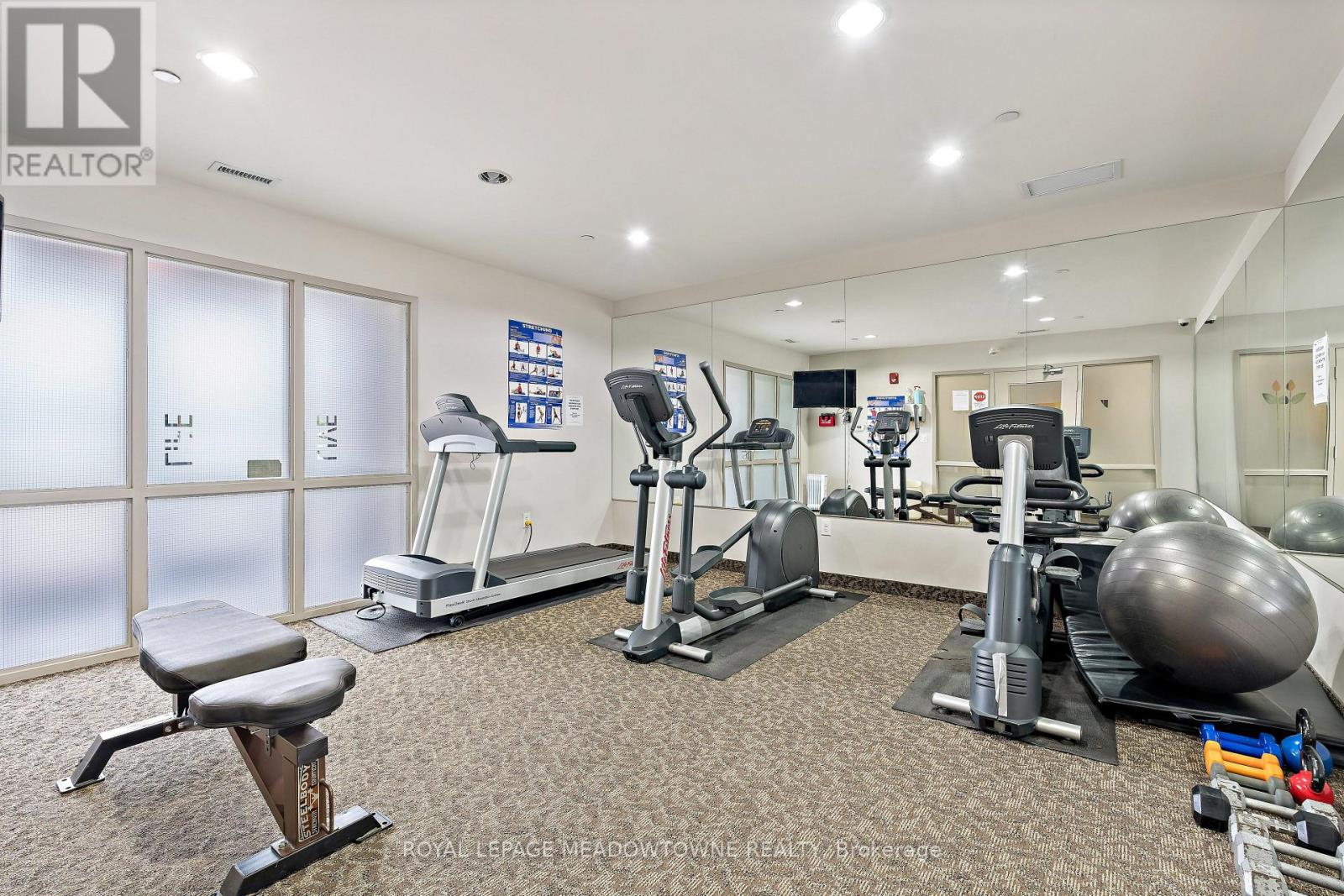 Apartment at 405 - 383 MAIN STREET E, Milton