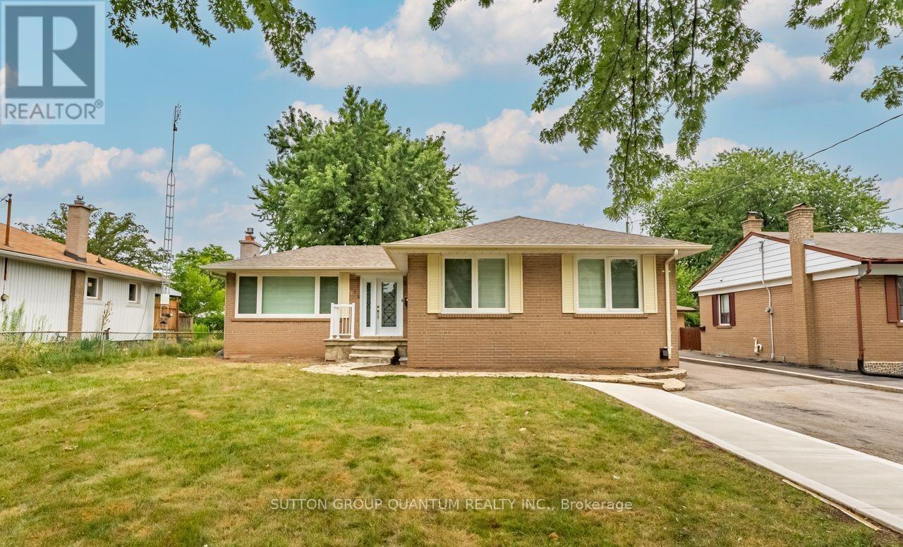 Multiplex at LOWER - 313 ASHBURY ROAD E, Oakville (WO West)