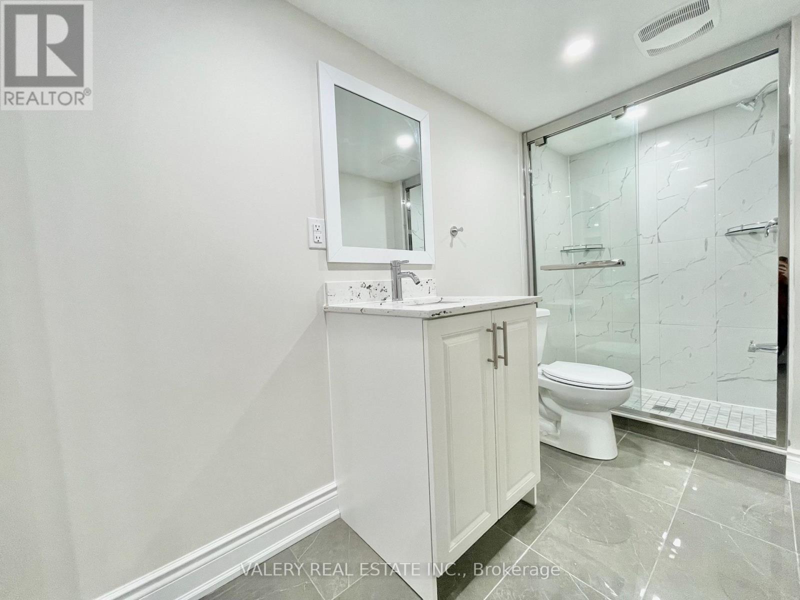 Detached at 26 HOMELAND COURT, Brampton