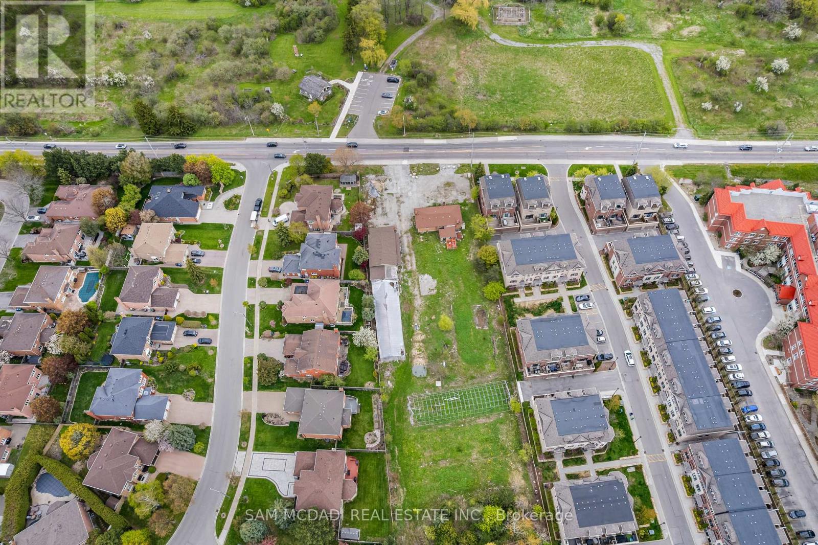 Detached at 4410 MISSISSAUGA ROAD, Mississauga