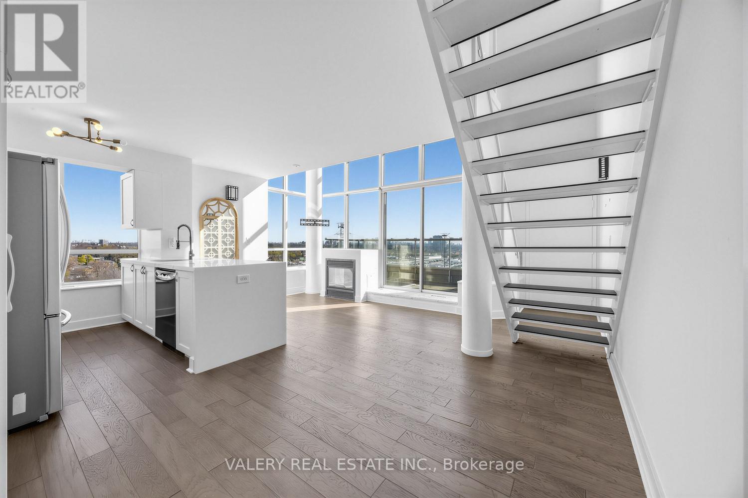 Apartment at 827 - 250 MANITOBA STREET, Toronto (Mimico)