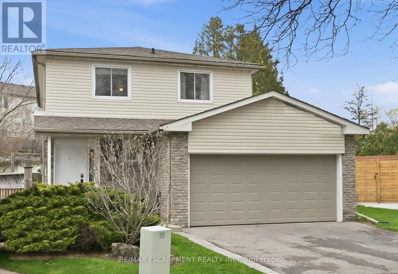 Detached at 712 AUBURN CRESCENT, Burlington (Shoreacres)