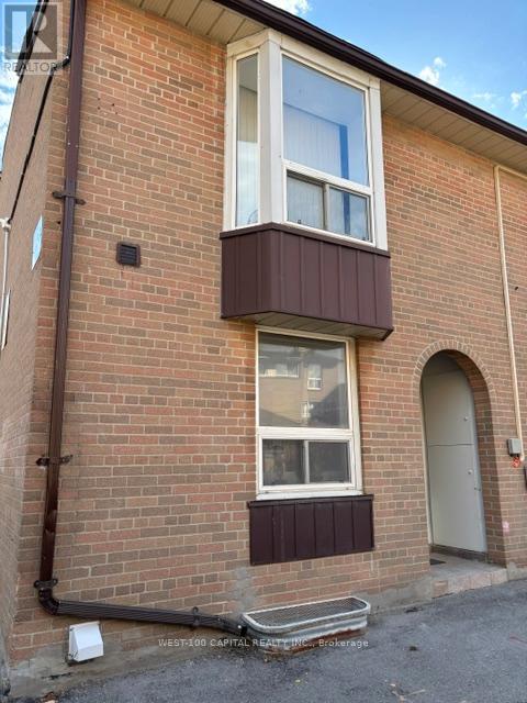 Townhouse at #73 - 246 JOHN GARLAND BOULEVARD, Toronto (West Humber-Clairville)