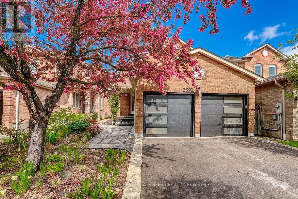 Detached at 3592 CHERRINGTON CRESCENT, Mississauga (Erin Mills)