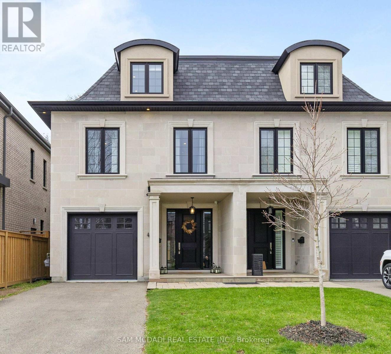 Semi-Detached/Link at 4 IROQUOIS AVENUE, Mississauga (Port Credit)