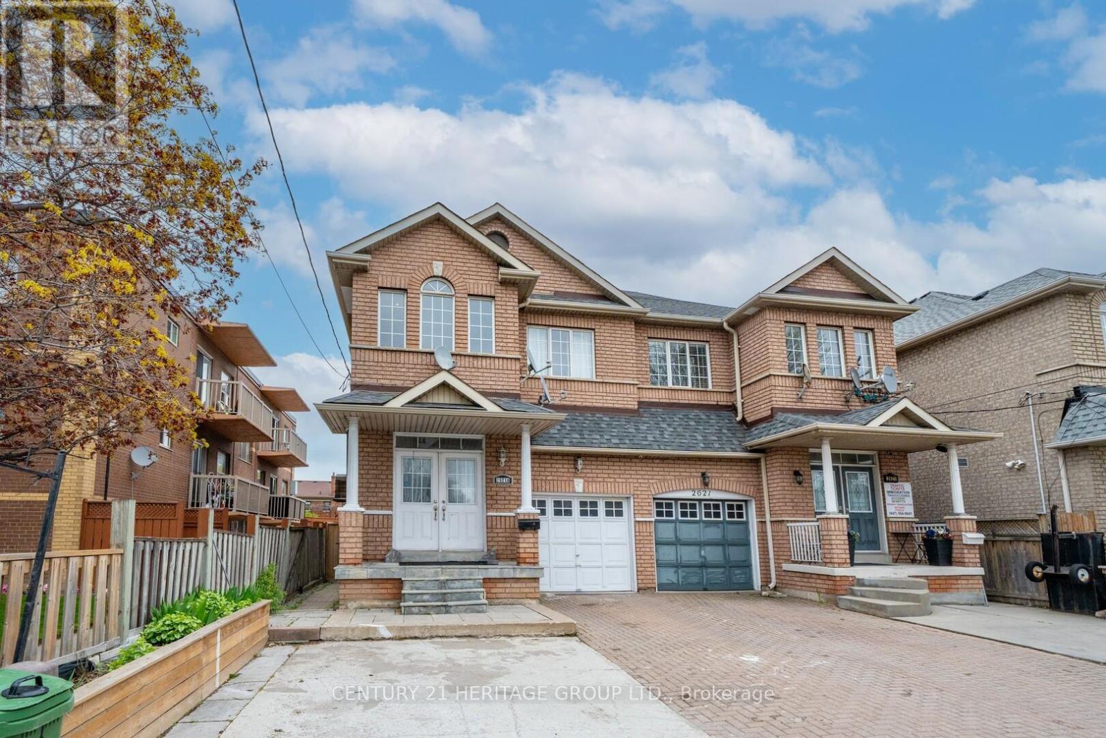 Semi-Detached/Link at 2621A KEELE STREET, Toronto (Maple Leaf)