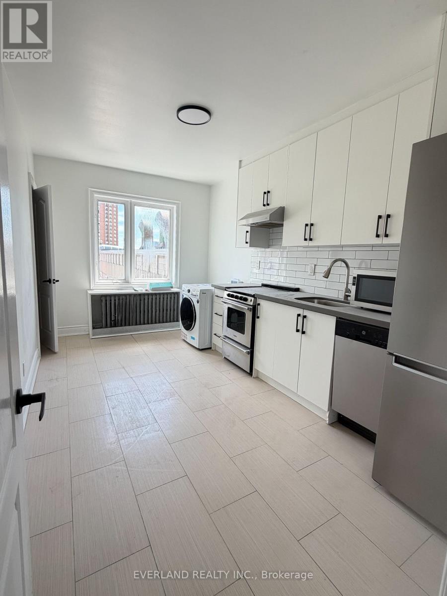 Detached at 2ND FLOOR - 247 BELGRAVIA AVENUE, Toronto (Briar Hill-Belgravia)