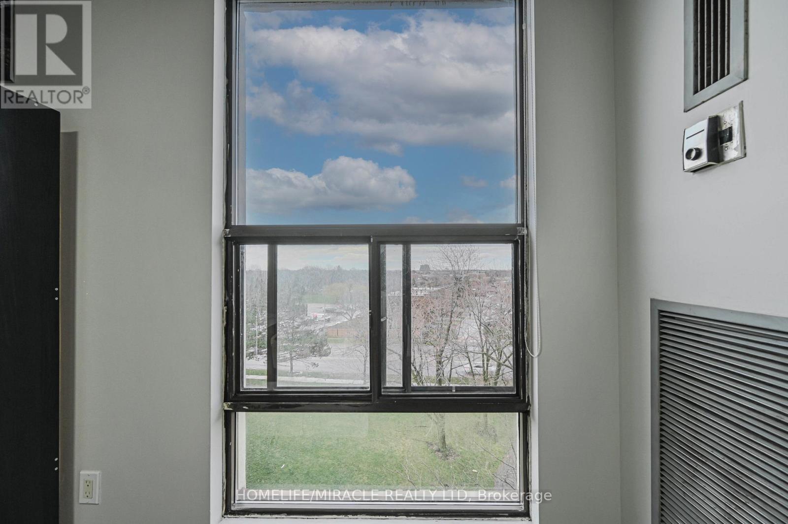 Apartment at 602 - 4 KINGS CROSS ROAD, Brampton