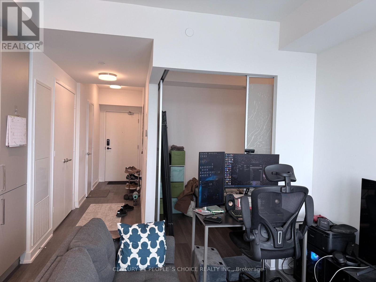 Apartment at 3906 - 3900 CONFEDERATION PARKWAY, Mississauga