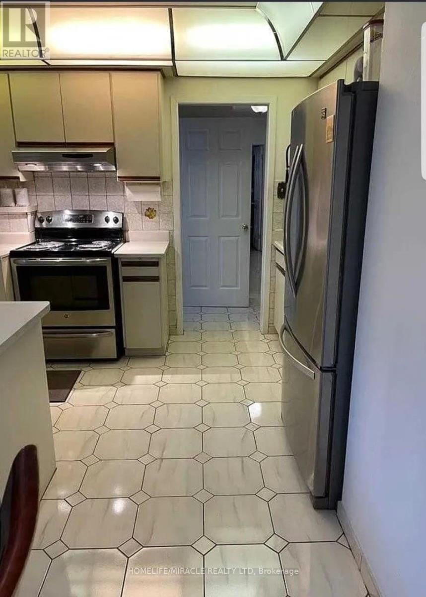 Semi-Detached/Link at 7274 SHALLFORD ROAD, Mississauga