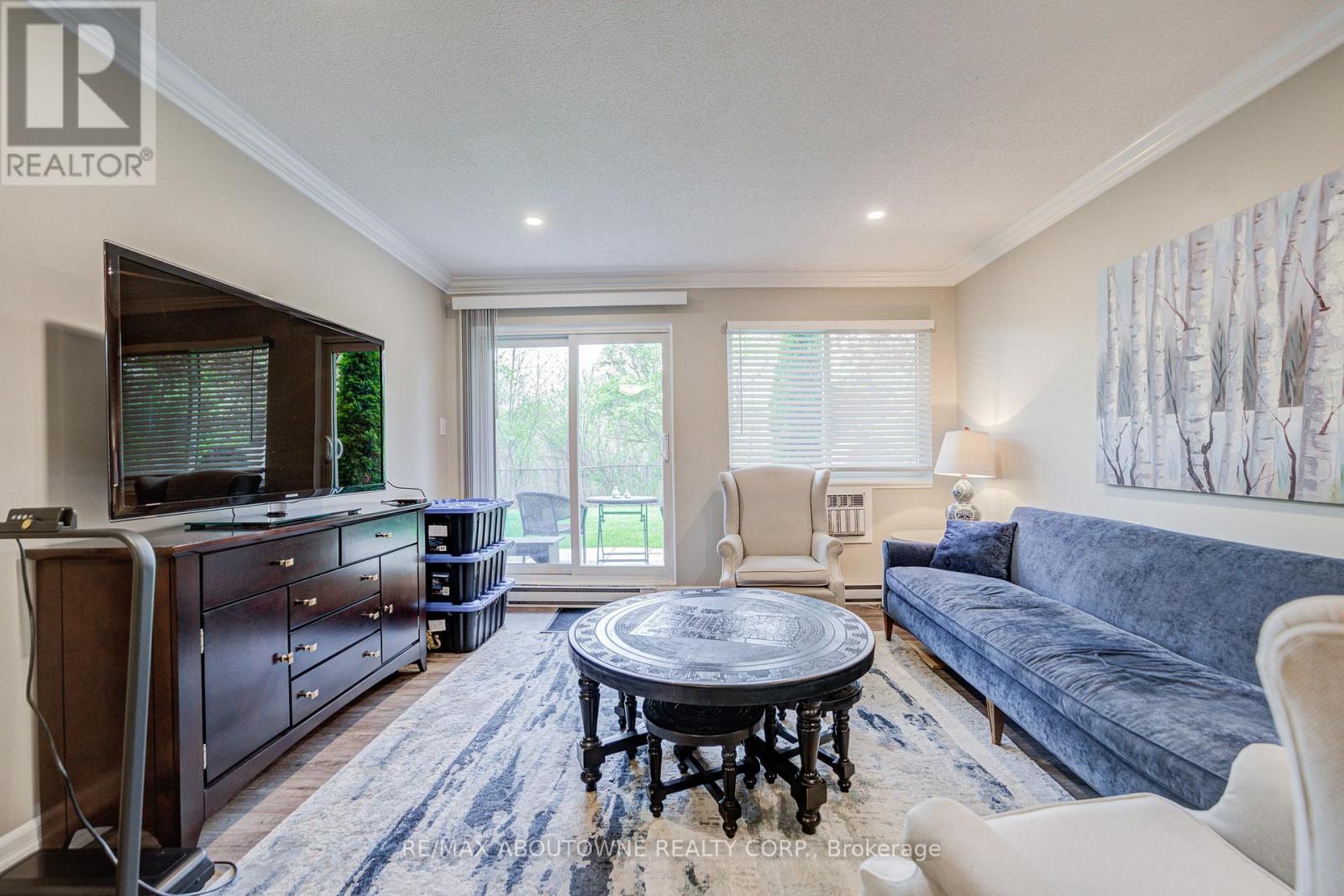 Apartment at 214 - 1450 GLEN ABBEY GATE, Oakville (GA Glen Abbey)