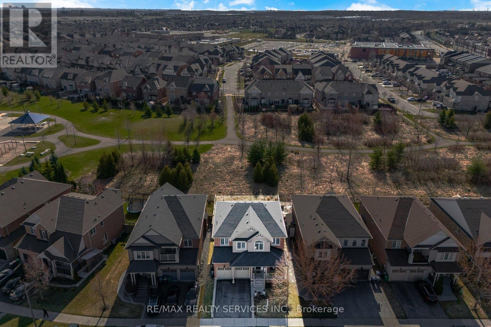 Detached at 23 TWISTLETON STREET, Caledon