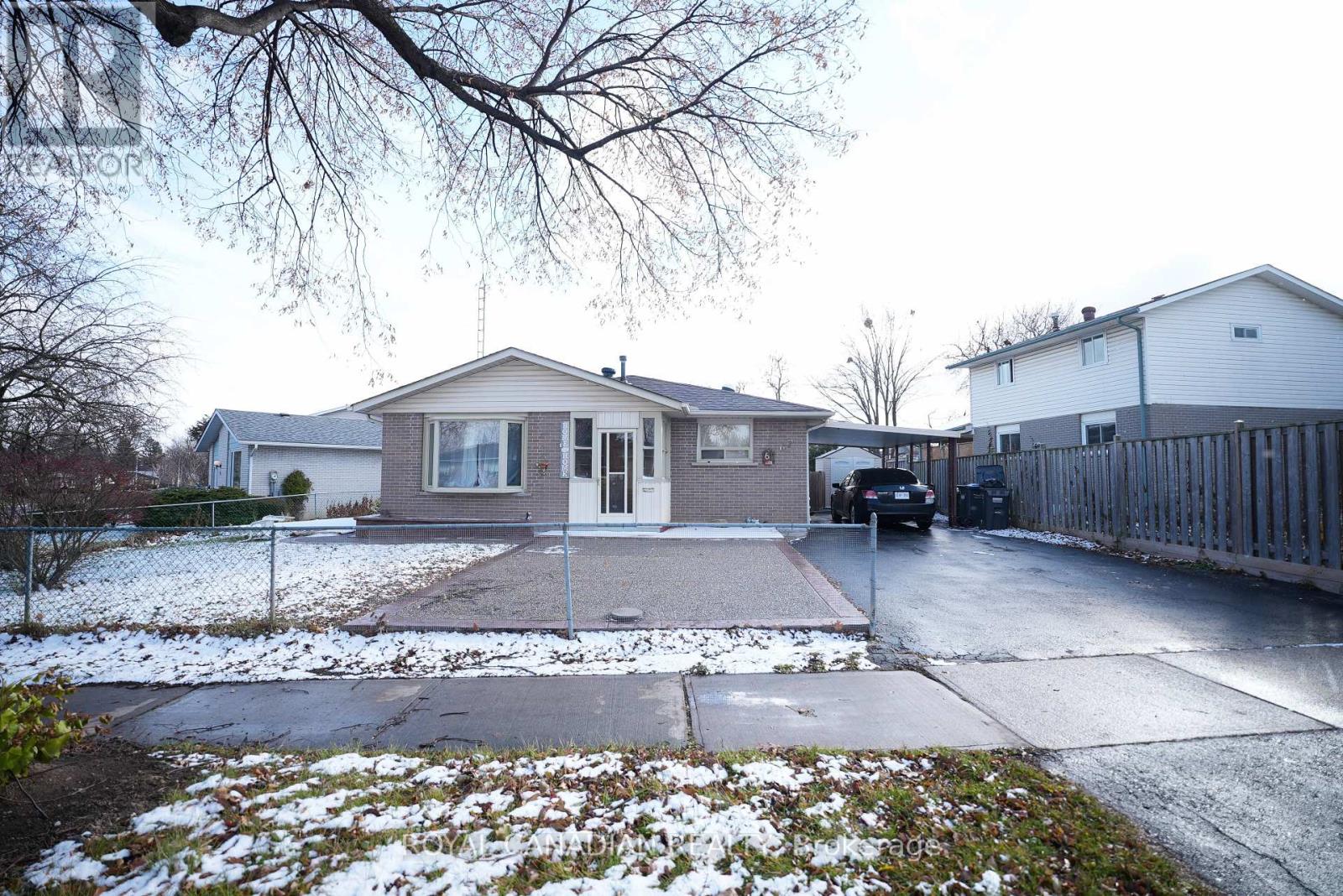 Detached at 67 SUTHERLAND AVENUE, Brampton