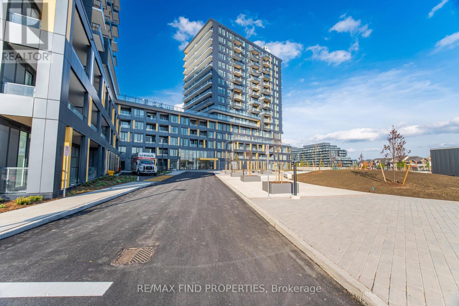 Apartment at C1305 - 4878 POWERS COMMON, Burlington (Alton)