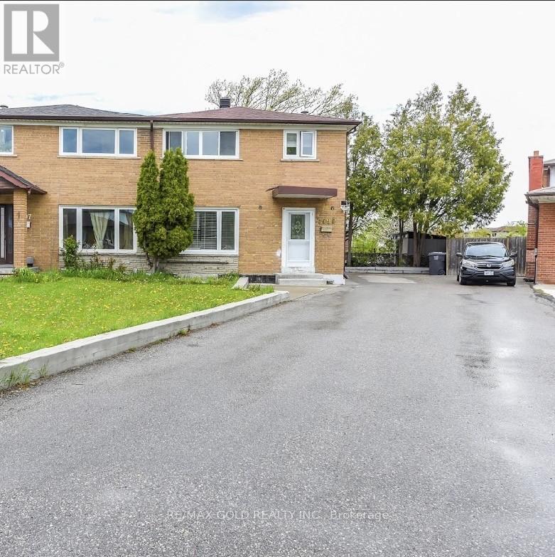 Semi-Detached/Link at 7595 WRENWOOD CRESCENT, Mississauga (Malton)